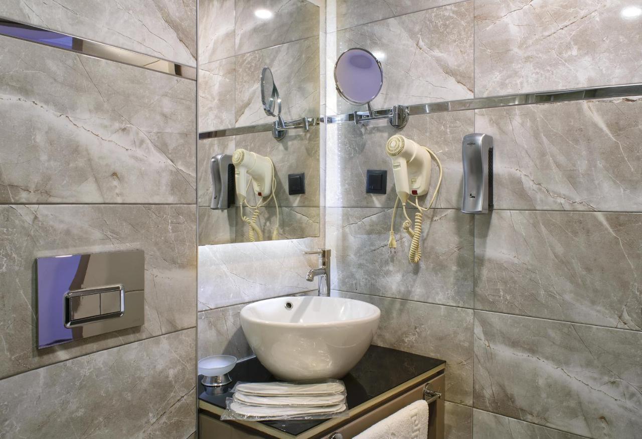 Hotel Bossuite Kadikoy Istanbul Exterior photo